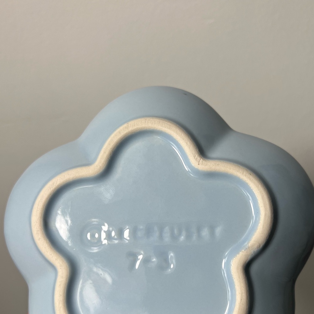 Le Creuset Stoneware Flower Petal Scalloped Trinket Dish Plate Tray - Picture 11 of 11